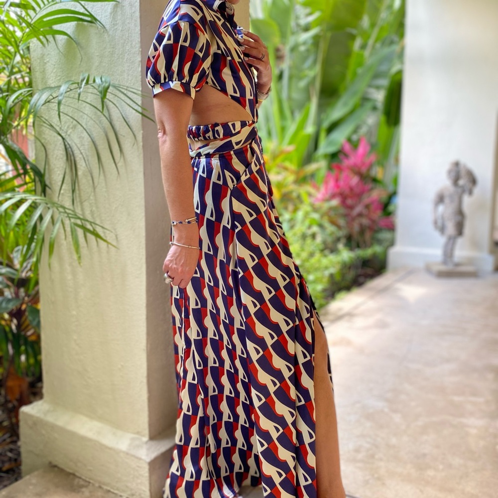 Geometric Patterned Maxi Dress - Picture 3 of 14